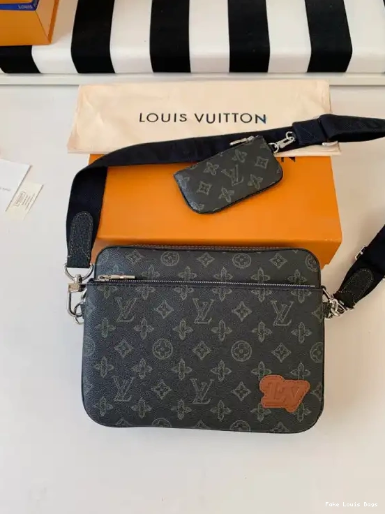 TRIO LOUIS MESSENGER VUITTON 0512